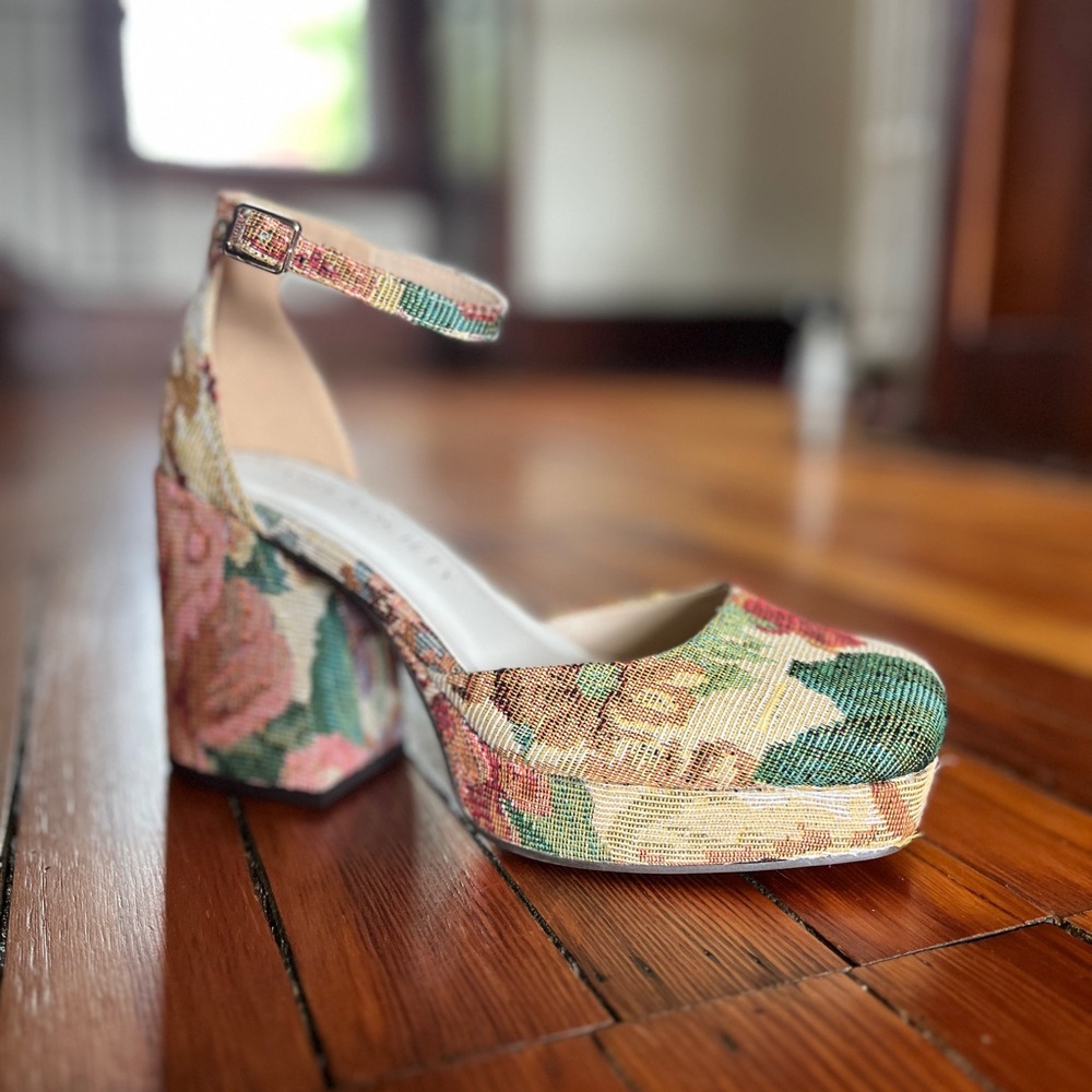Floral Tapestry chunky platform Mary Jane heels